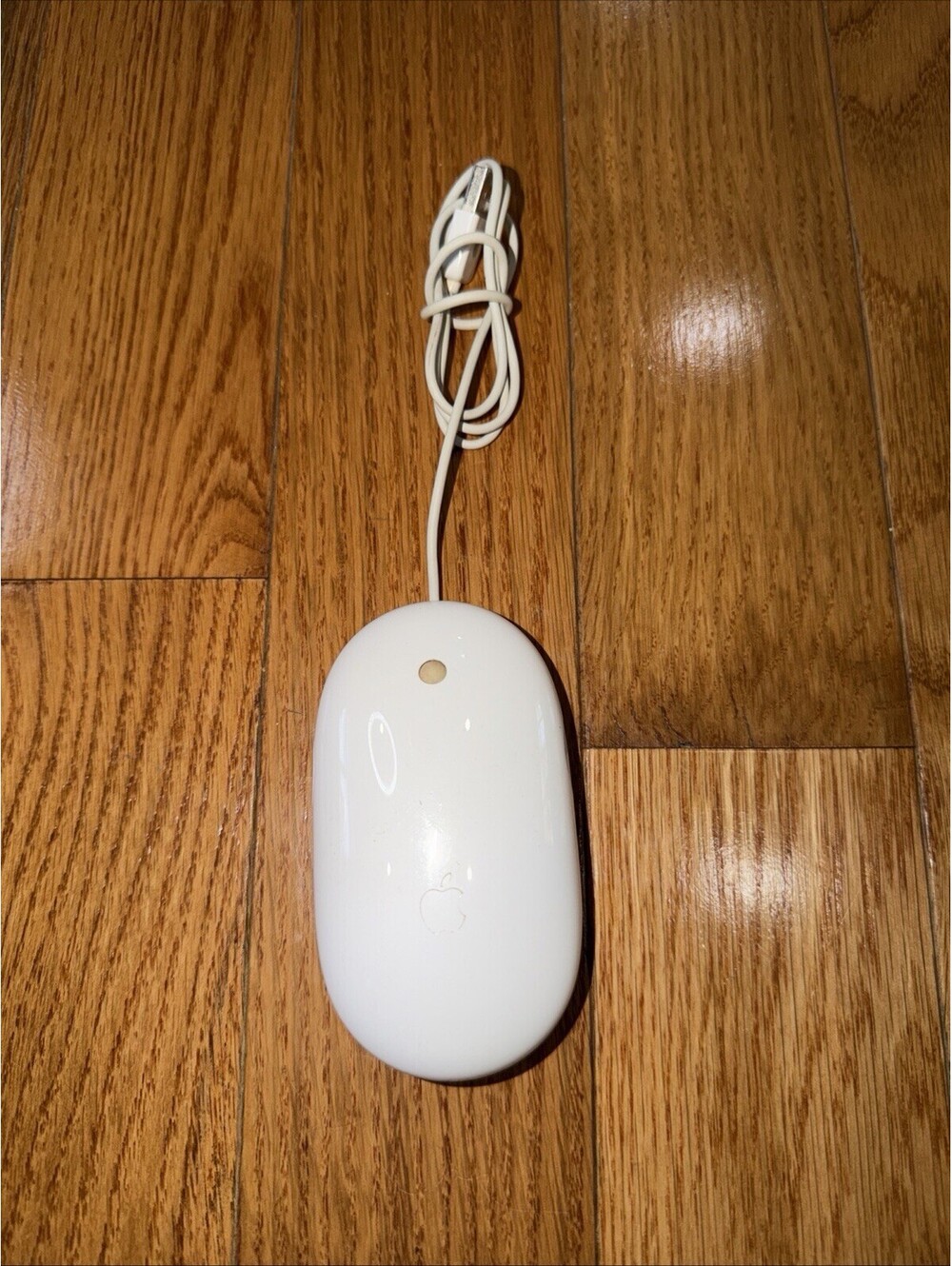 Genuine OEM Apple A1152 MOUSE W/Scrolling White WIRED USB